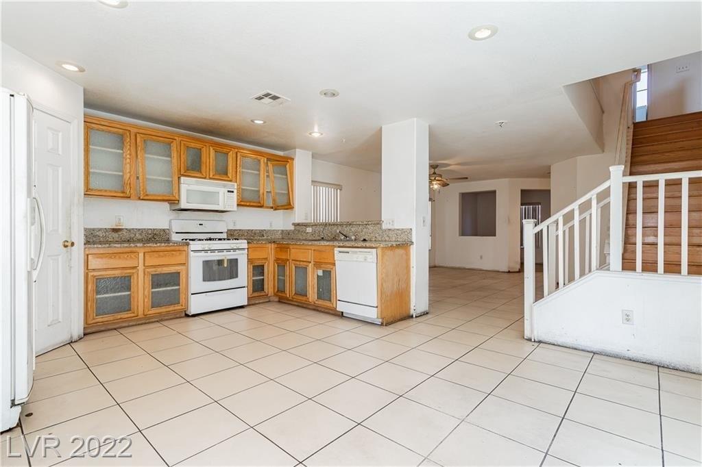 Volcanic Rock Ln, Las Vegas, NV 89122