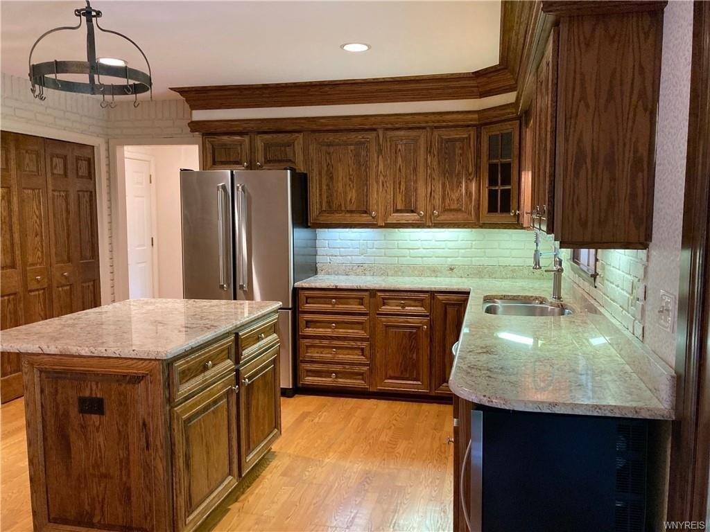 Fox Chapel Dr, Orchard Park, NY 14127