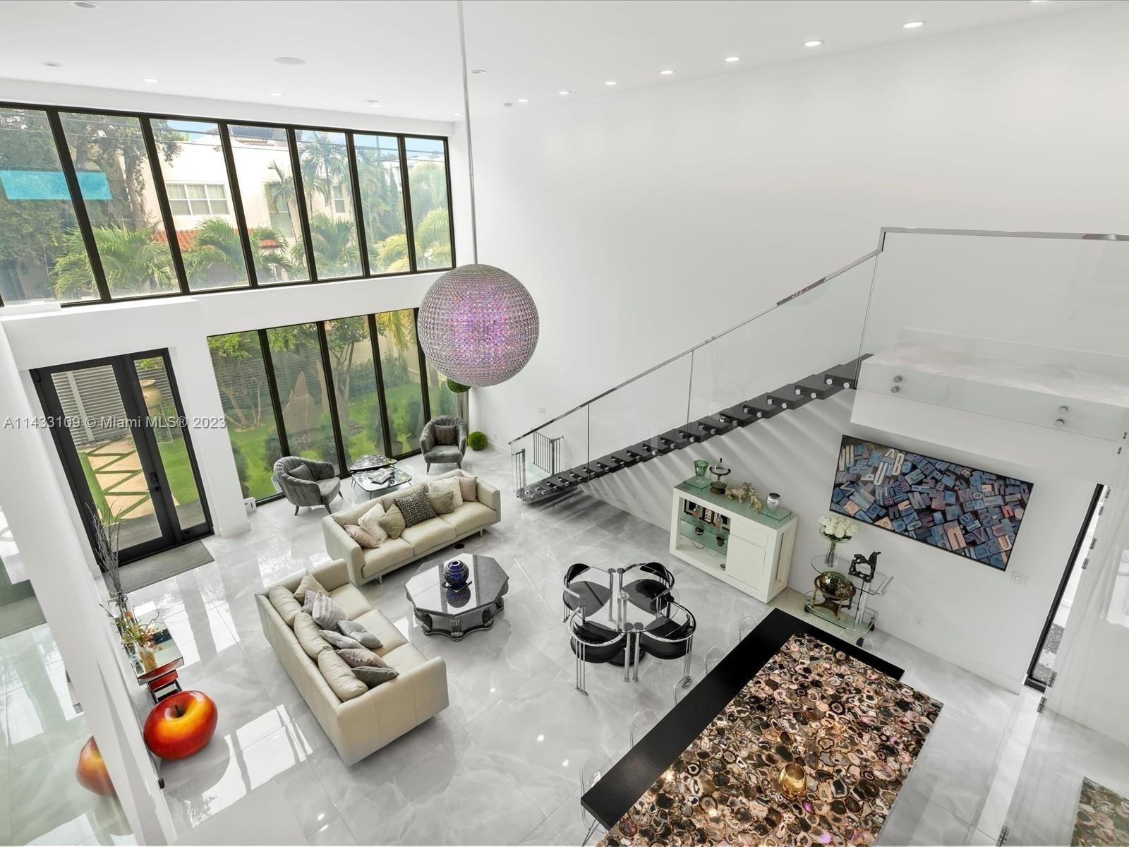 Se 2nd Ct, Fort Lauderdale, FL 33301