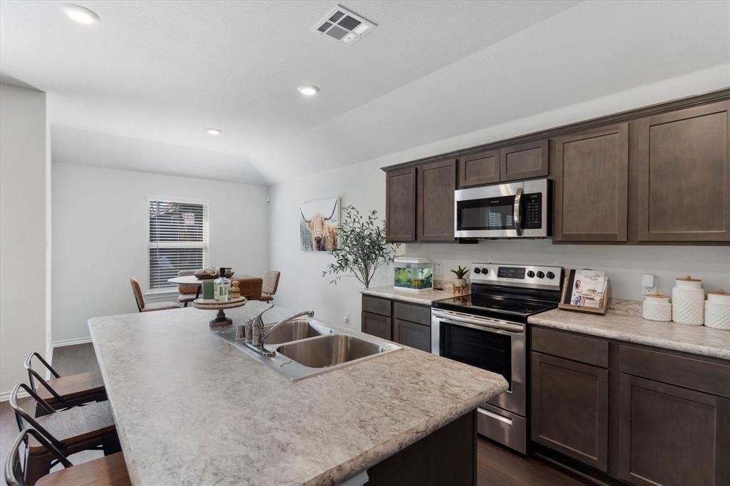 Doris Dr, Denton, TX 76207