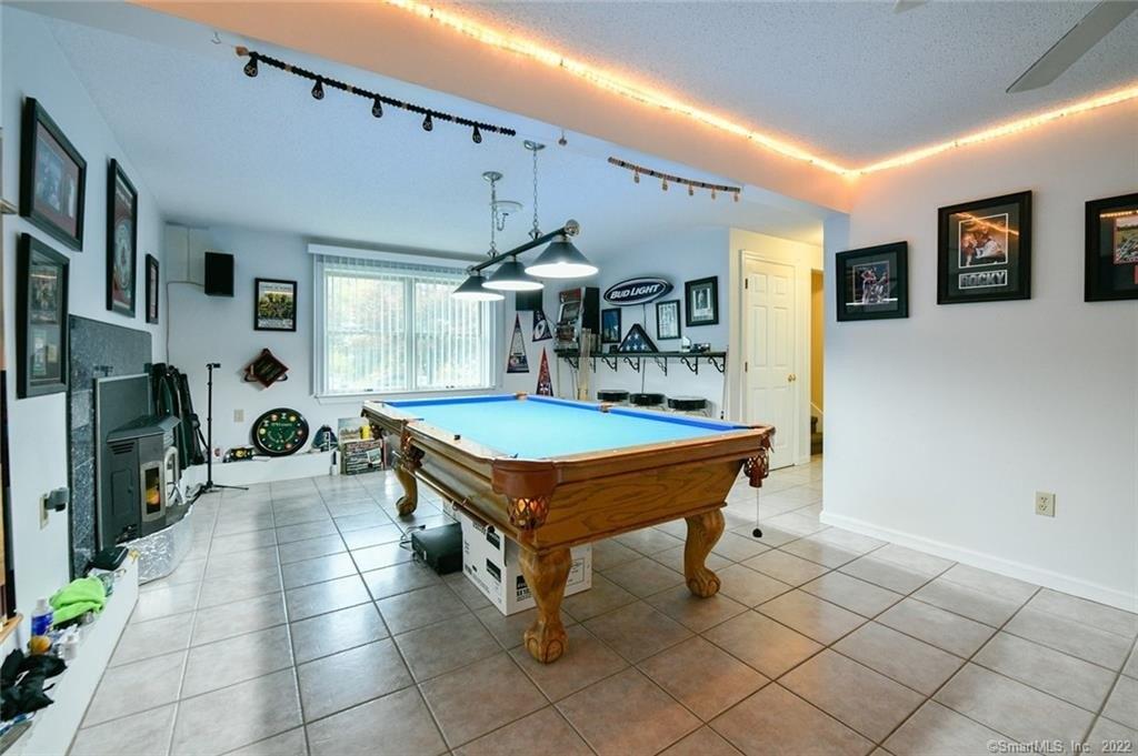 Waterbury Rd, Bristol, CT 06010