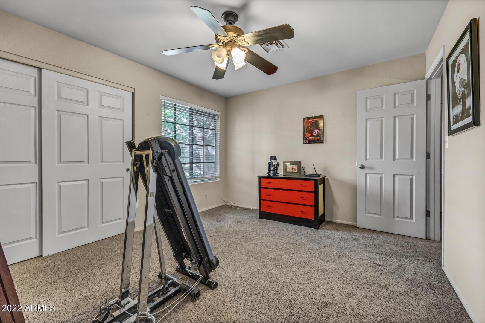 E John Cabot Dr, Phoenix, AZ 85032