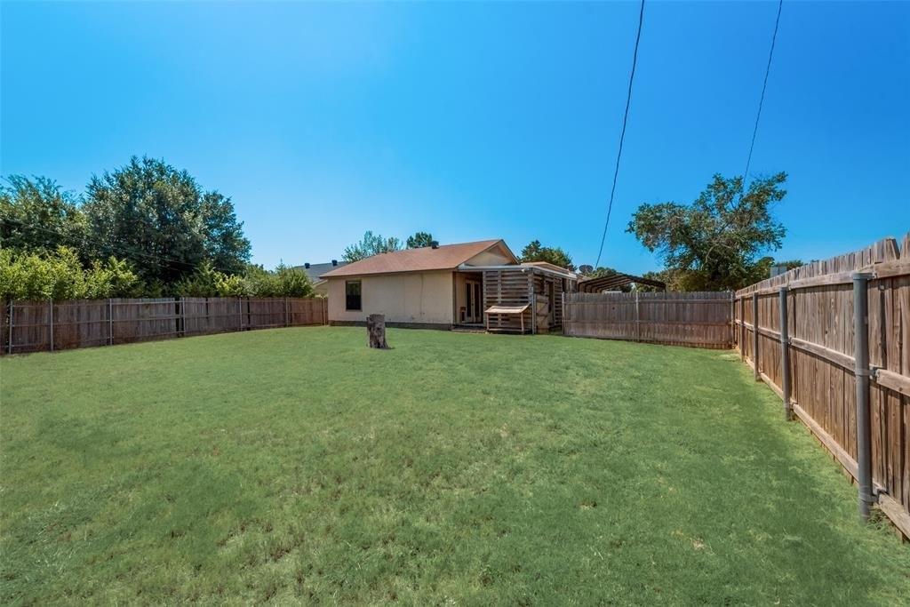 Gentle Wind Dr, Arlington, TX 76018