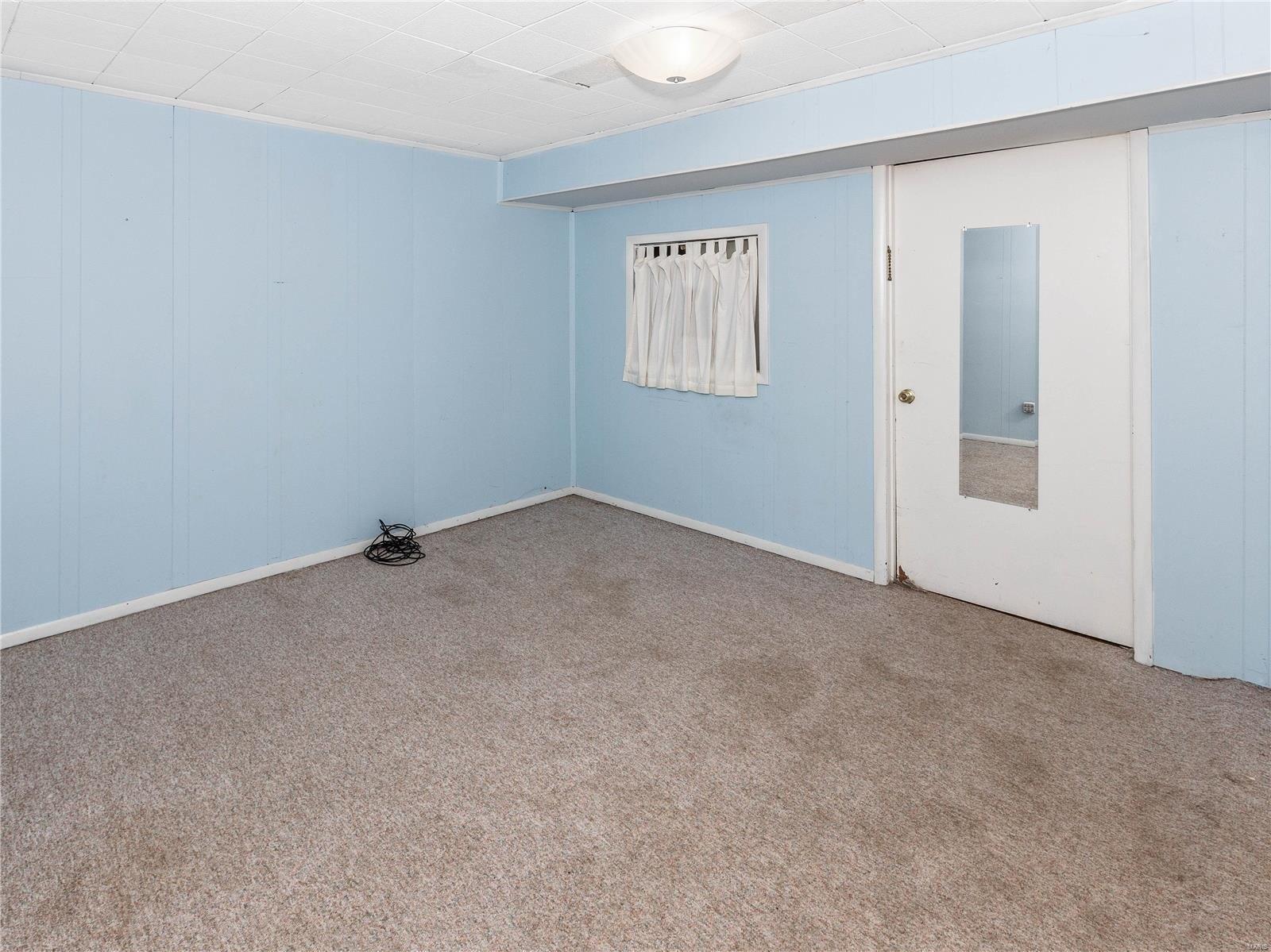 Saint Rose Dr, Godfrey, IL 62035