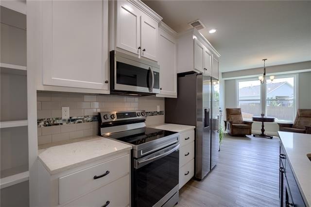 Nw 96th Ct, Kansas City, MO 64154