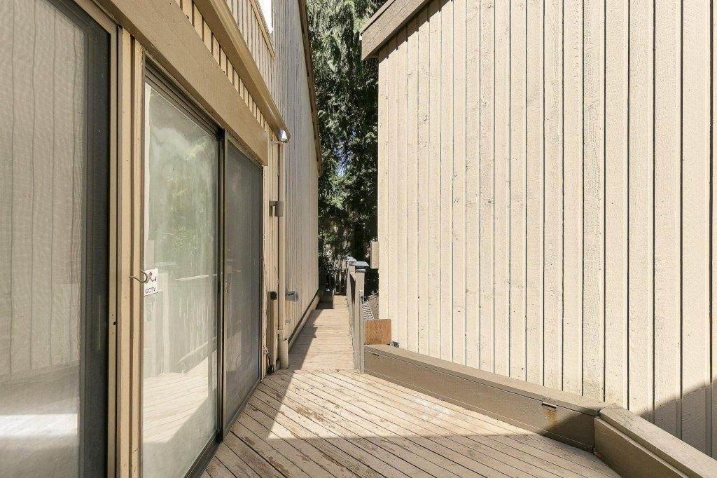 Sahalee Dr W, Sammamish, WA 98074