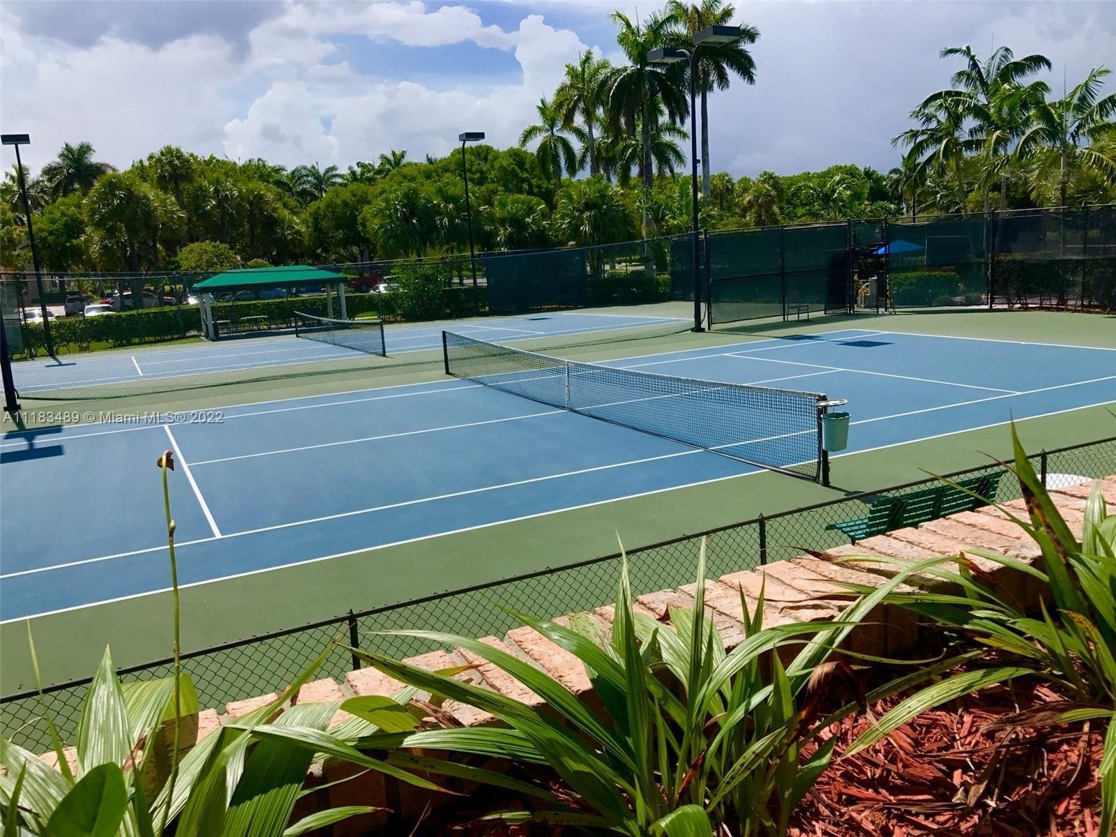 Nw 97th Pl, Doral, FL 33178
