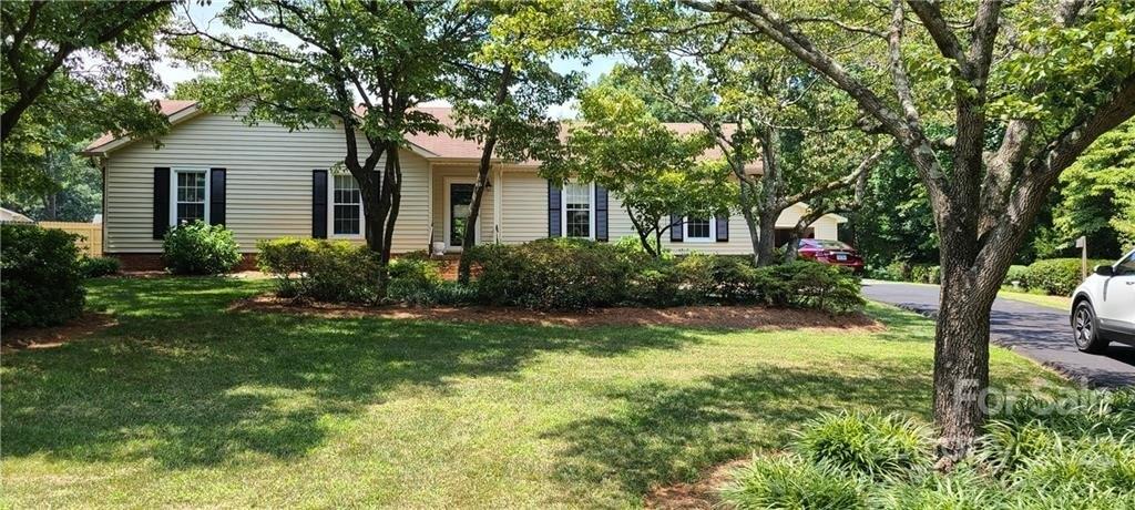 Foxden Ct, Charlotte, NC 28227