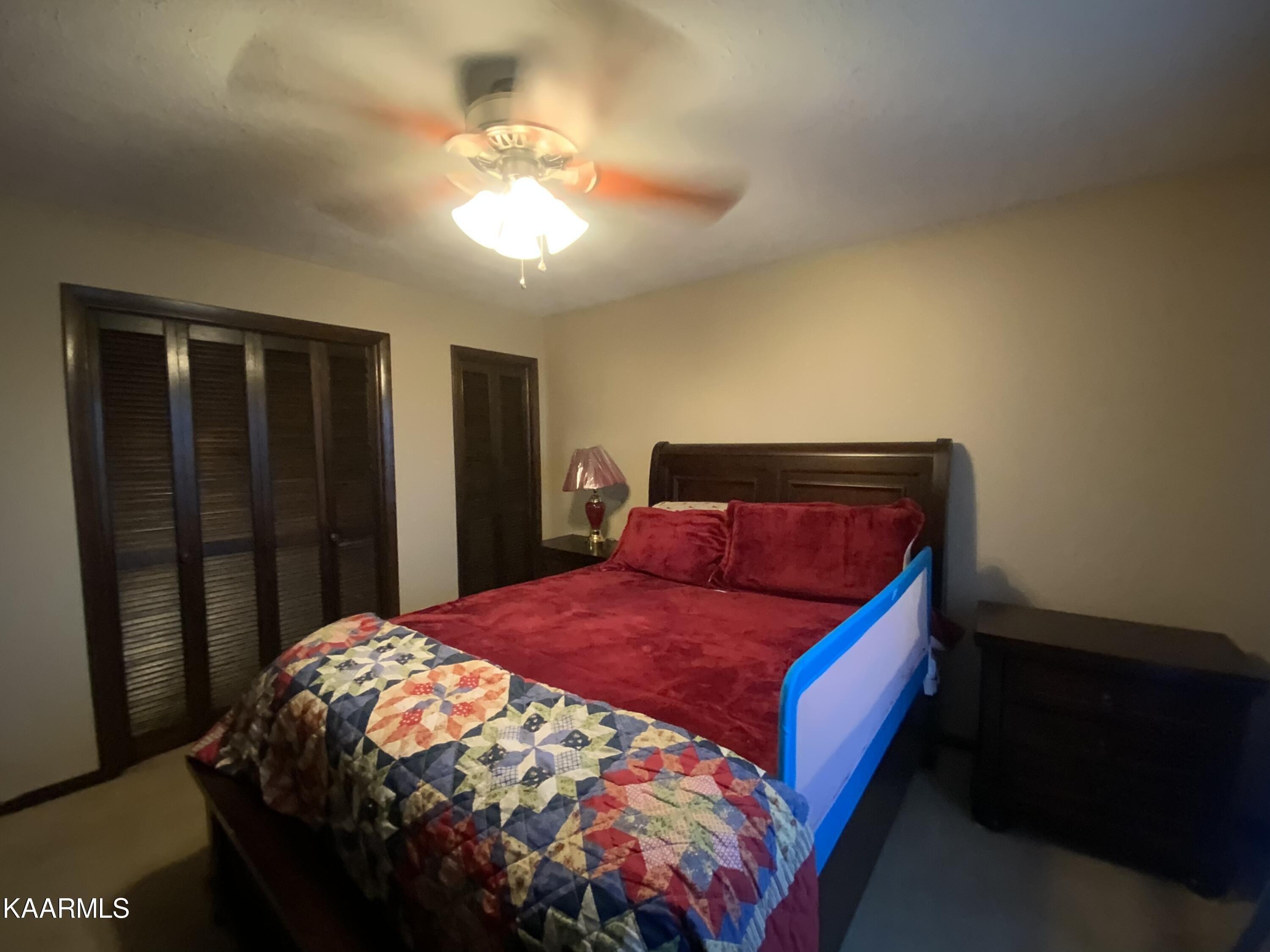 Cobblestone Cir, Knoxville, TN 37938
