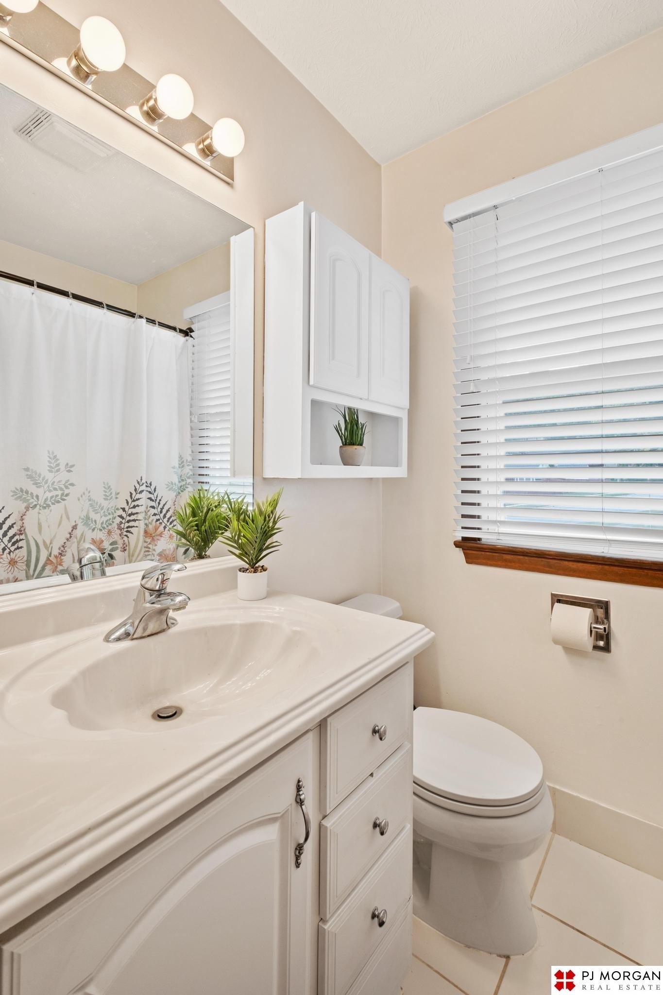N 92nd Ave, Omaha, NE 68134