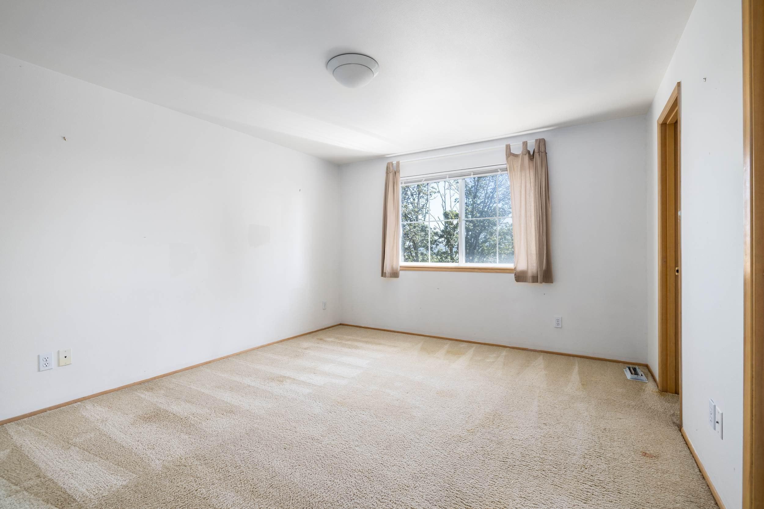 E Grand Ave, Everett, WA 98201