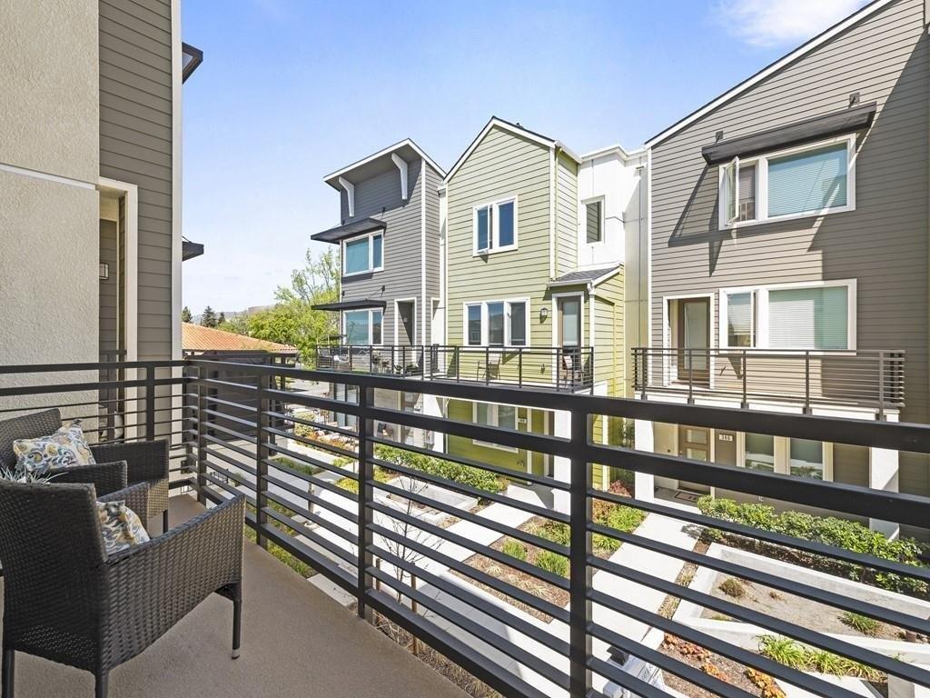 Hearst Dr, Milpitas, CA 95035