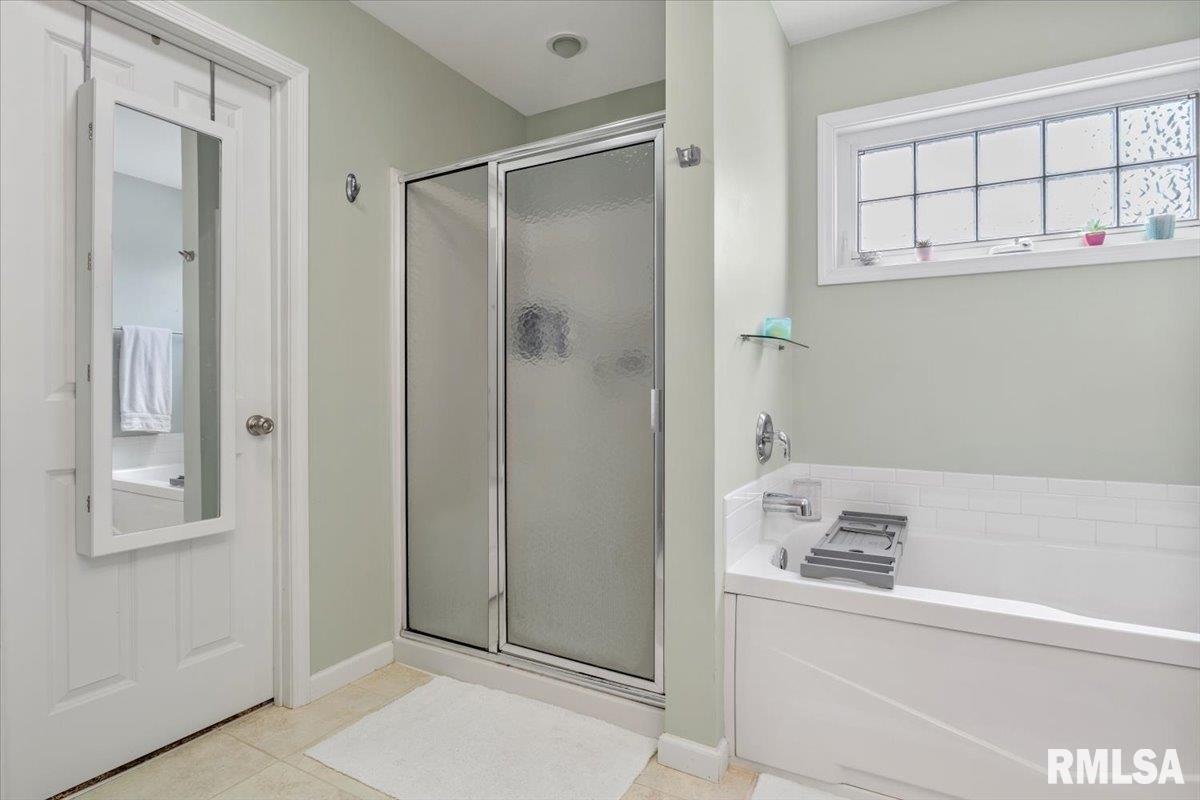 Piazza Ln, Chatham, IL 62629