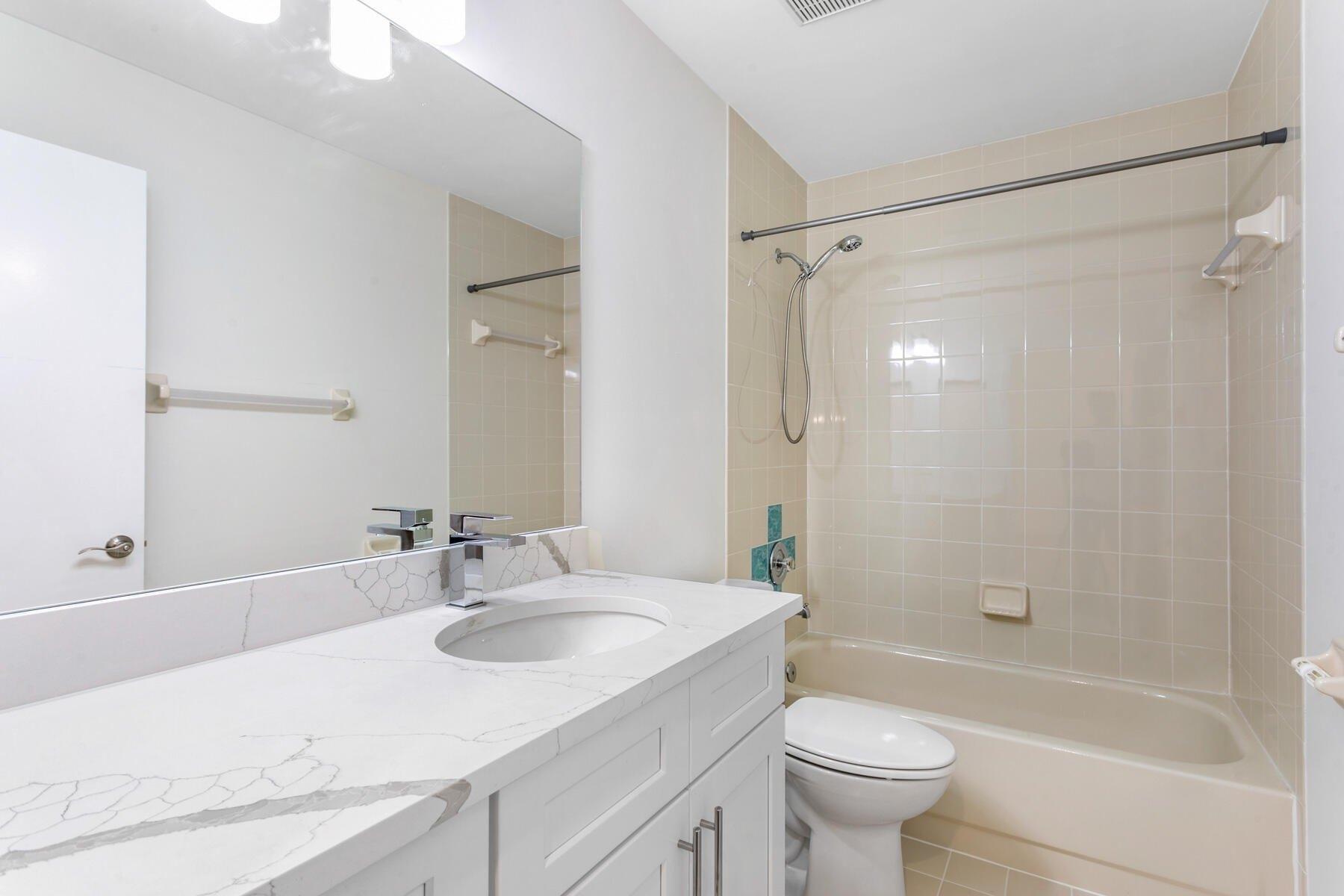 Se Bristlecone Pl, Hobe Sound, FL 33455