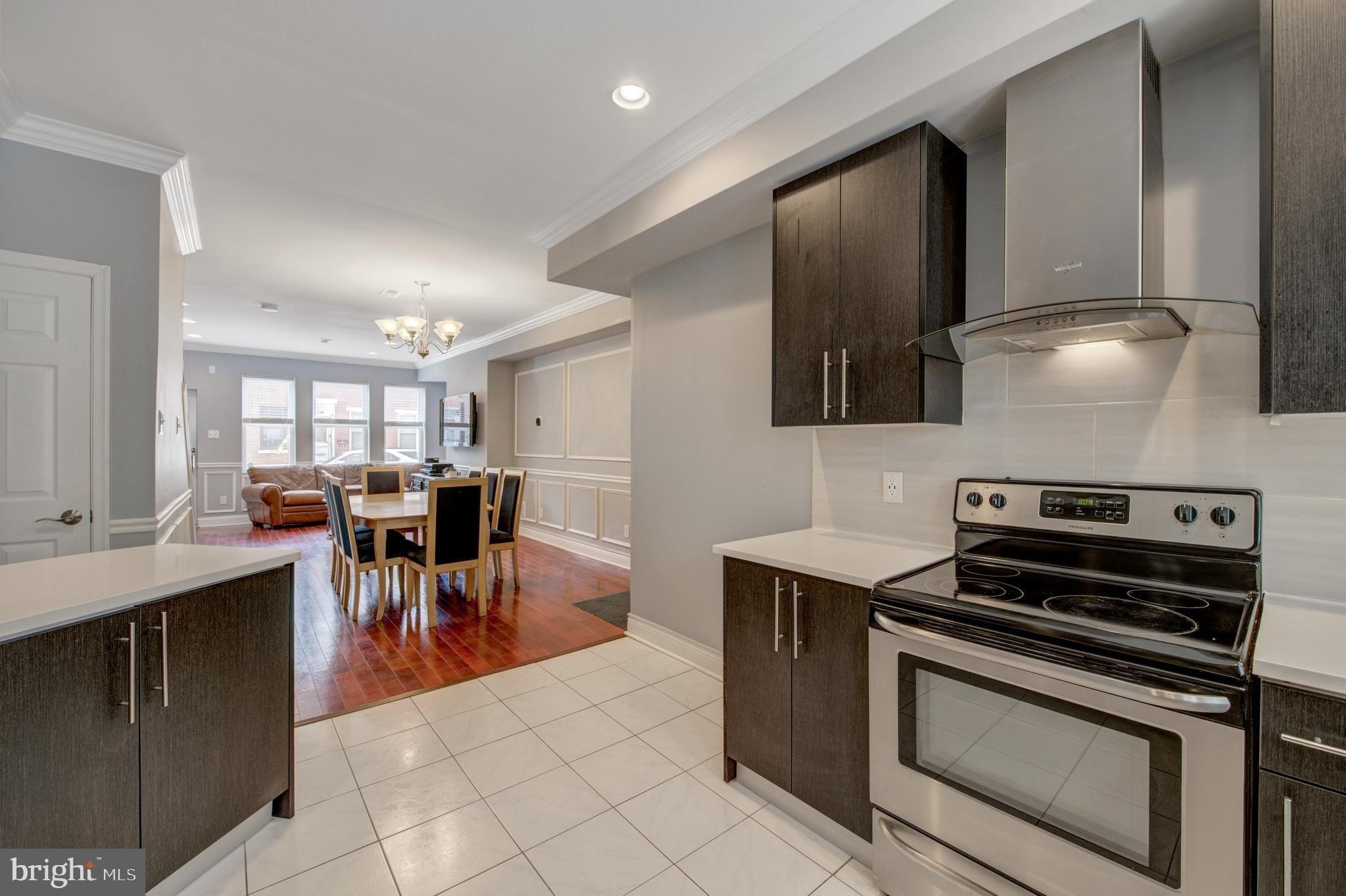 S 17th St, Philadelphia, PA 19146