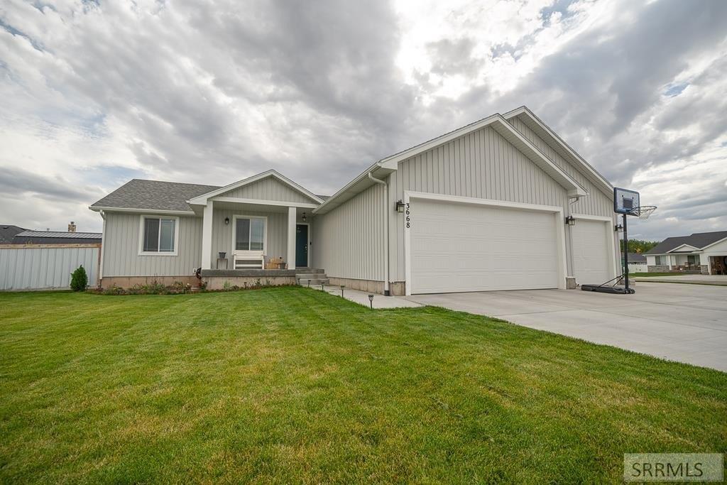 E Fierce Way, Idaho Falls, ID 83401