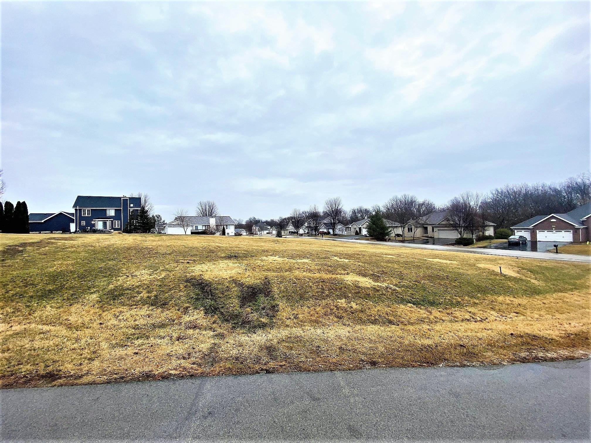 Teaberry Ct, Roscoe, IL 61073