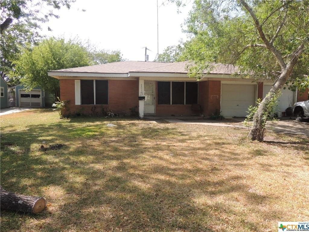 Burnet St, Port Lavaca, TX 77979