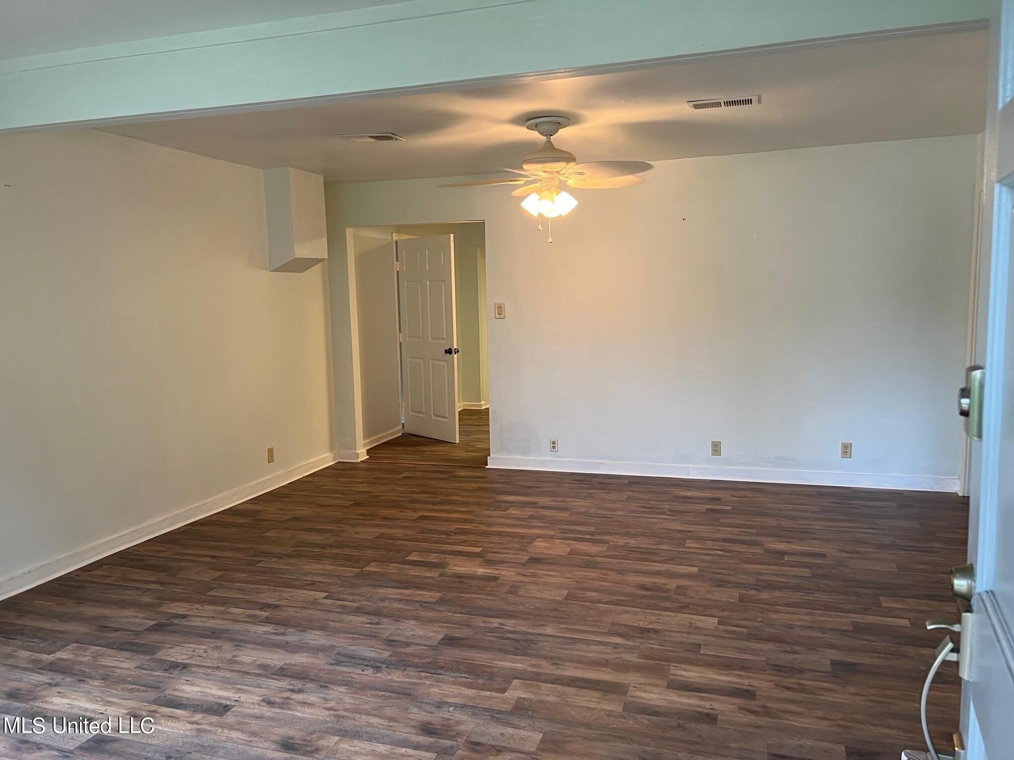 Cecille St, Gulfport, MS 39501