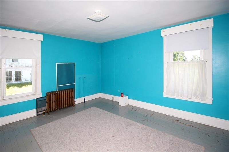 W 11th Ave, Tarentum, PA 15084