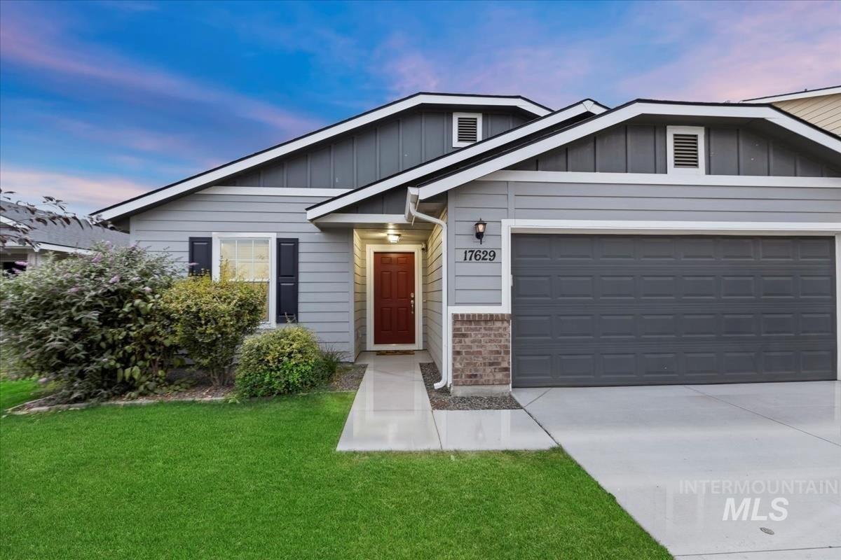 Mesa Springs Ave, Nampa, ID 83687