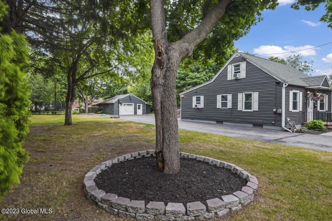 Rotterdam St, Schenectady, NY 12306
