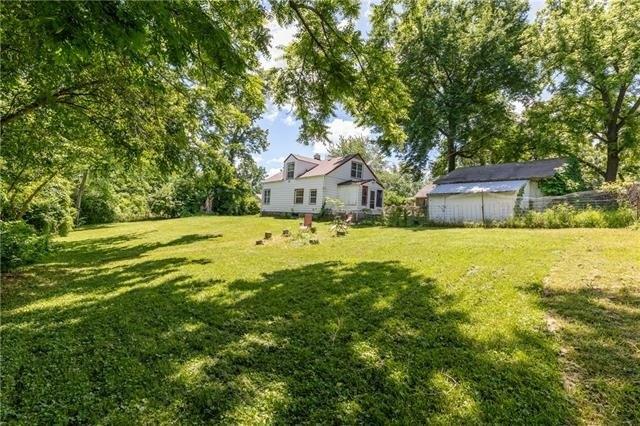 Olive St, Kansas City, MO 64132