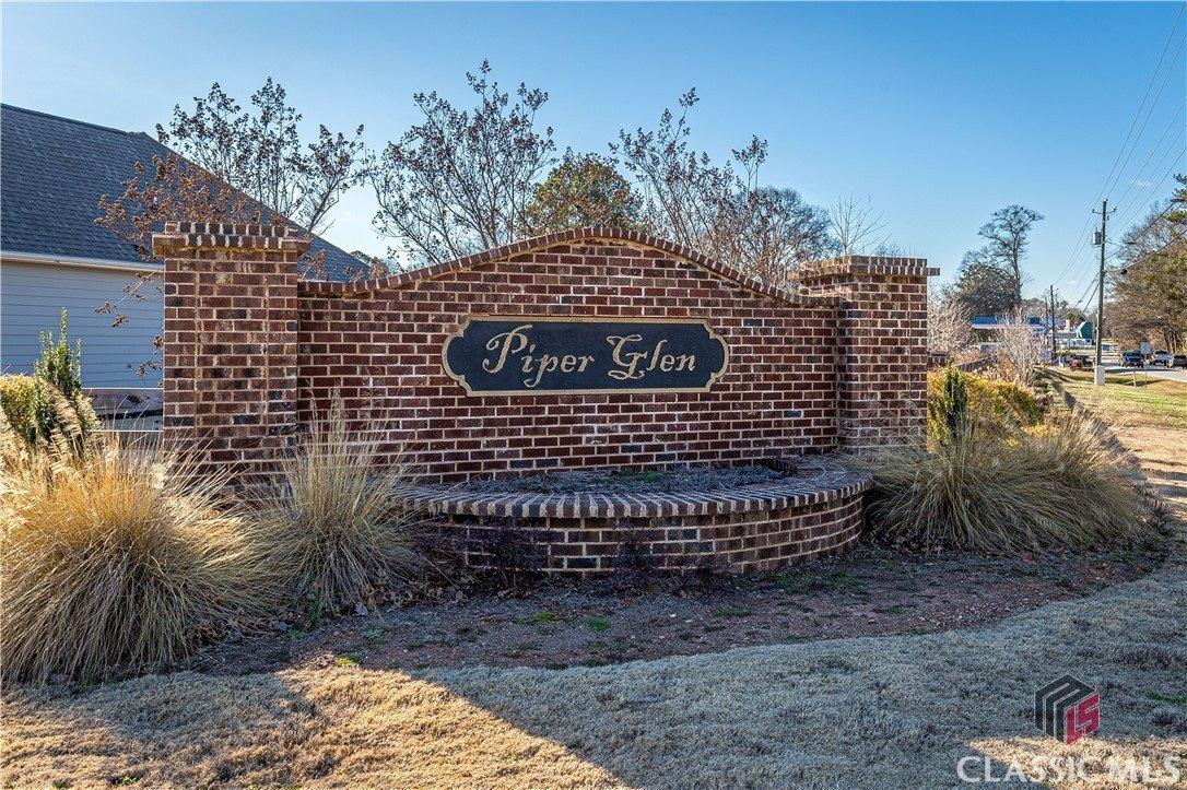 Day Dr, Bogart, GA 30622