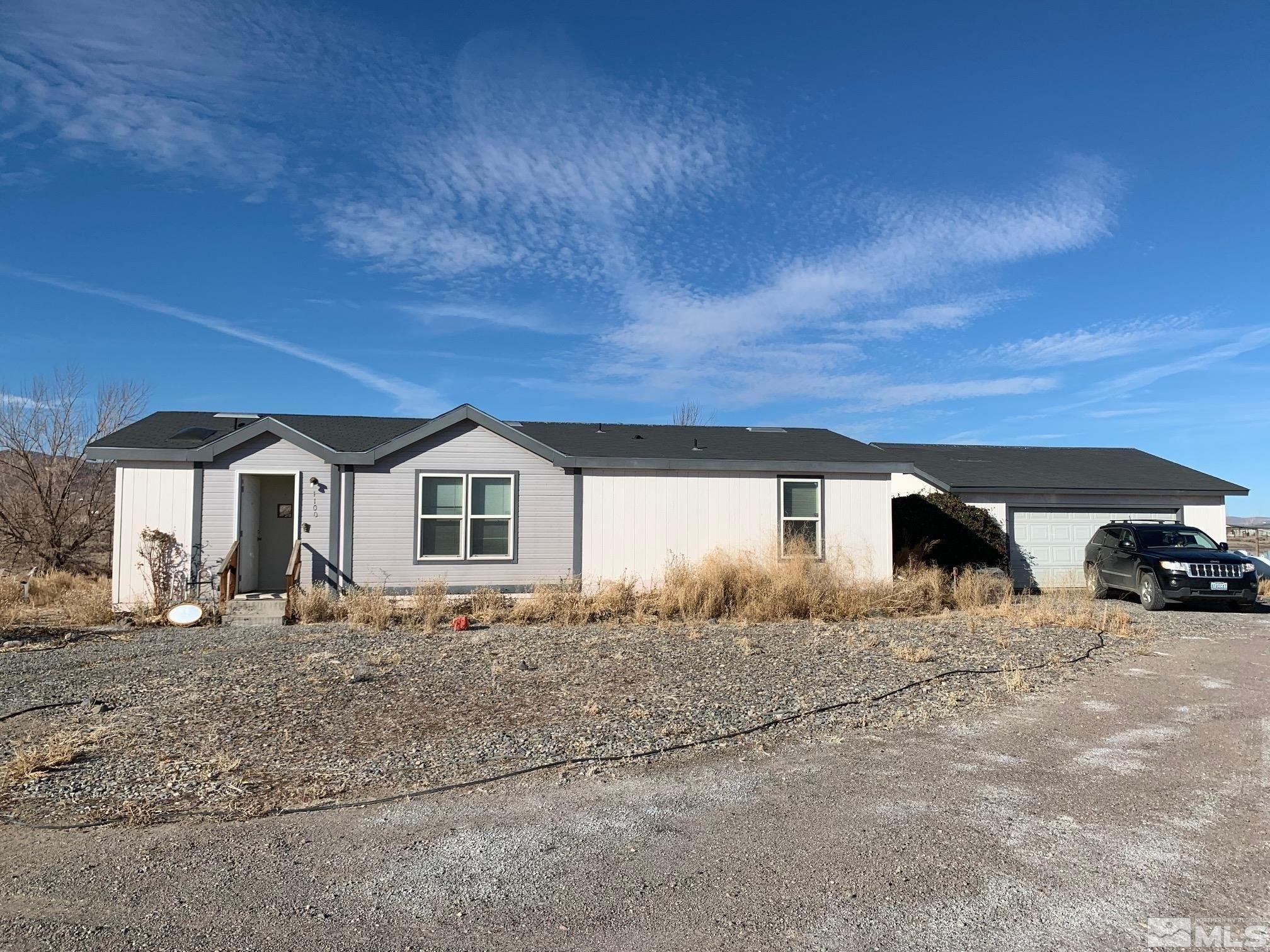 E Badger St, Silver Springs, NV 89429
