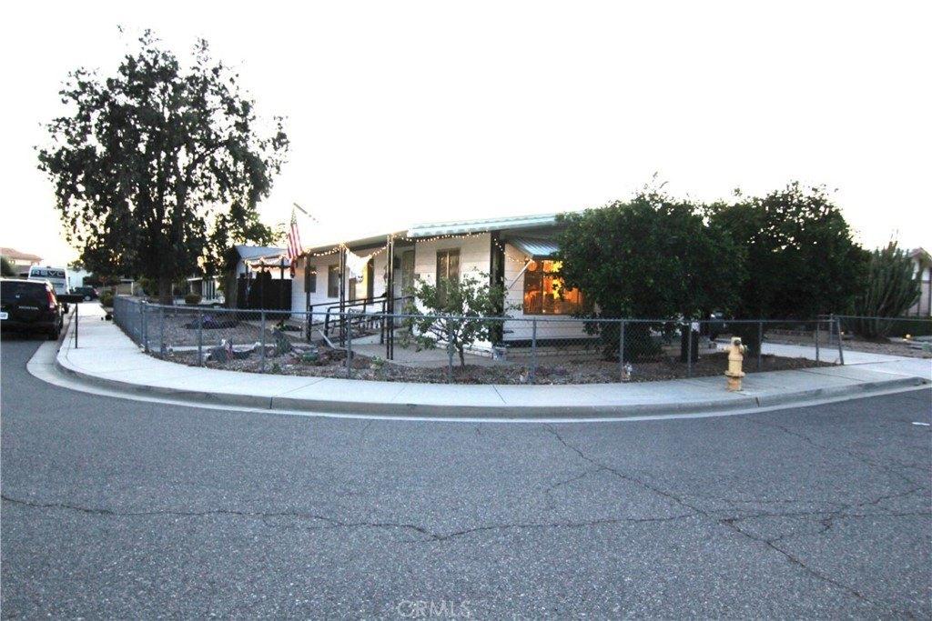 N La Paloma Ave, San Jacinto, CA 92582