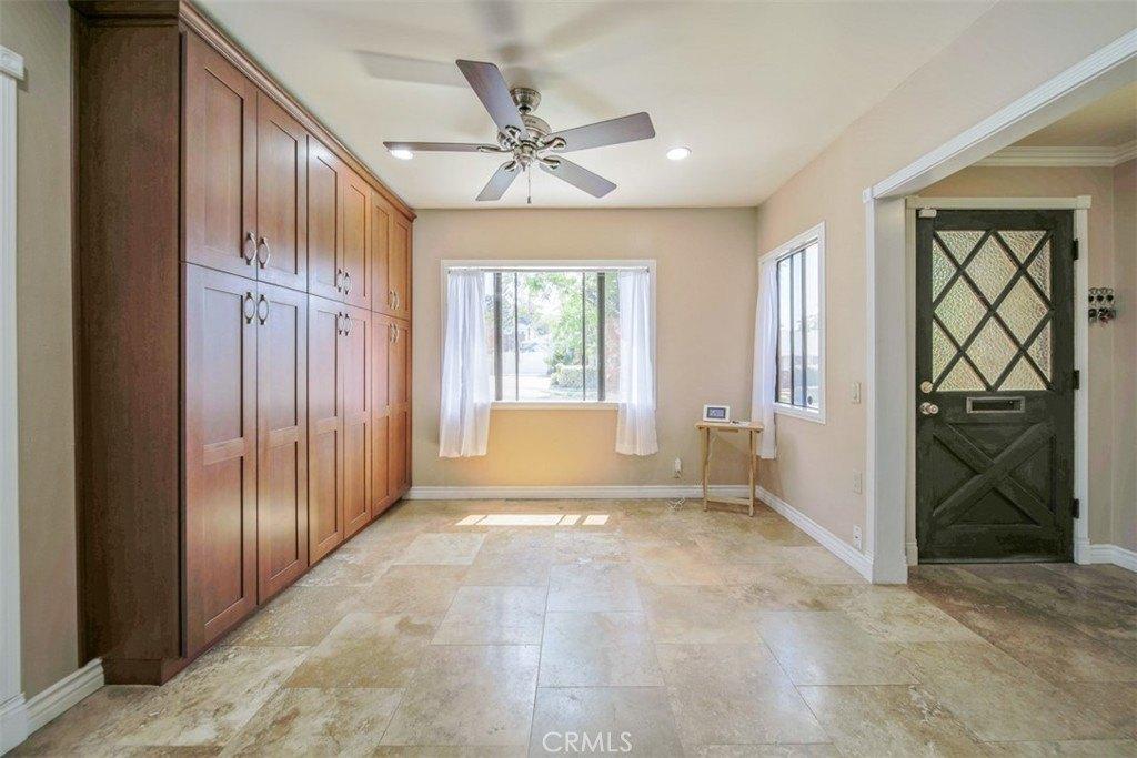 N Lincoln St, Burbank, CA 91504