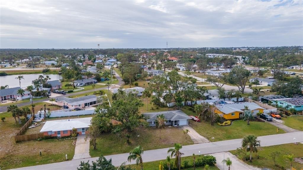 Lakeview Ln, Englewood, FL 34223