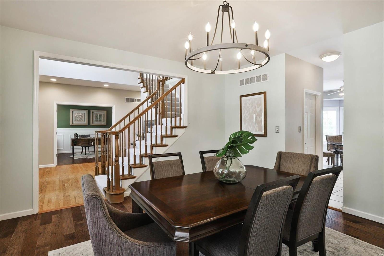 Meadowbrook Circle Ln, Chesterfield, MO 63017