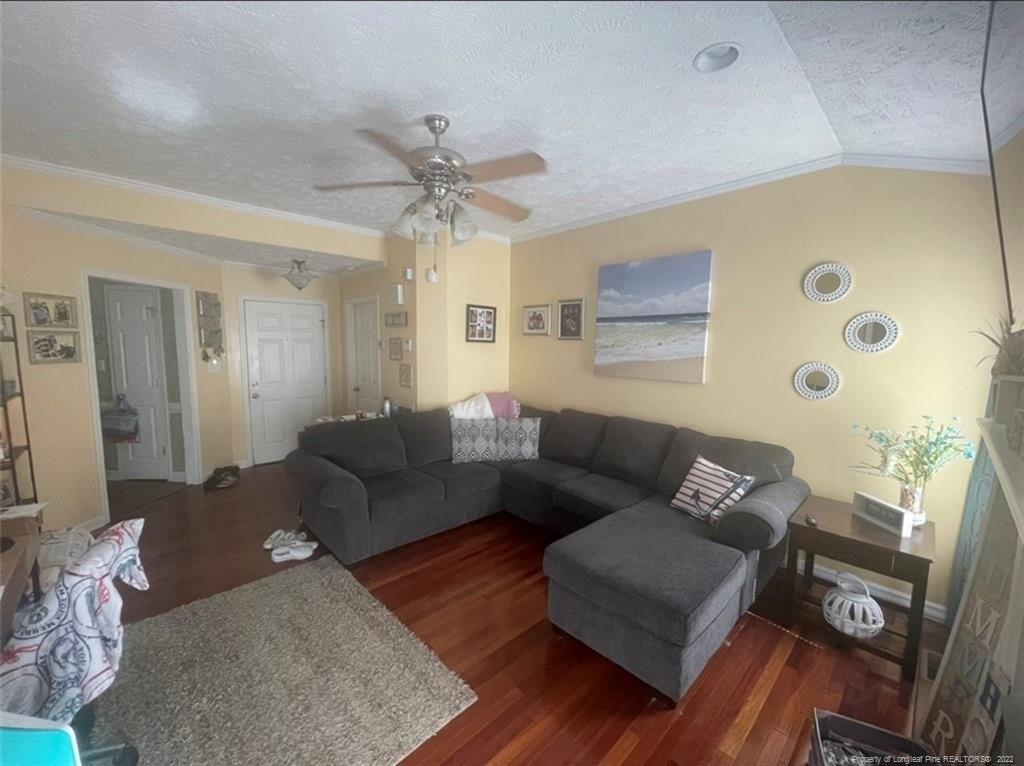 Woodcliff Dr, Lumberton, NC 28358