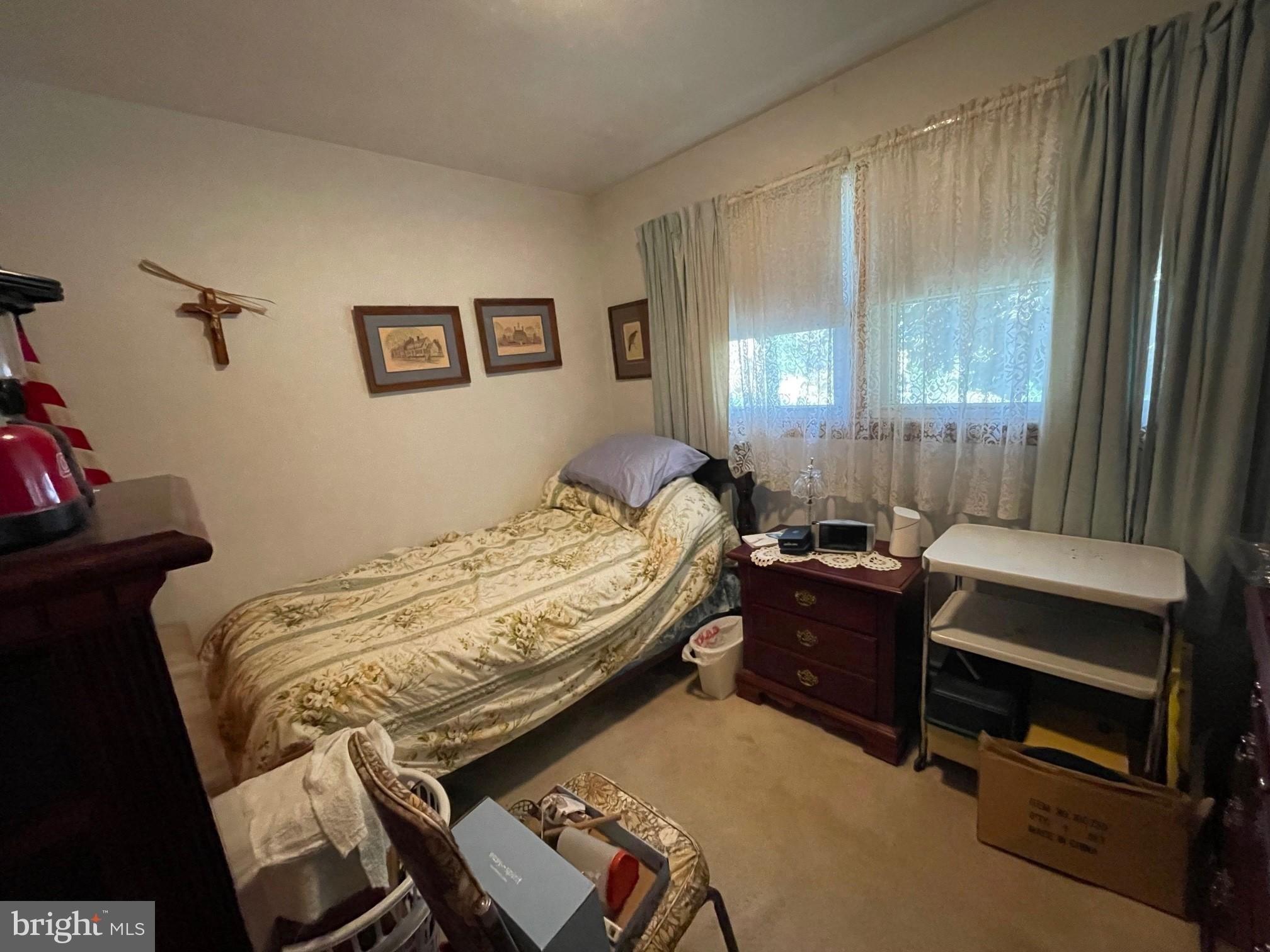 Briar Ln, Chambersburg, PA 17202