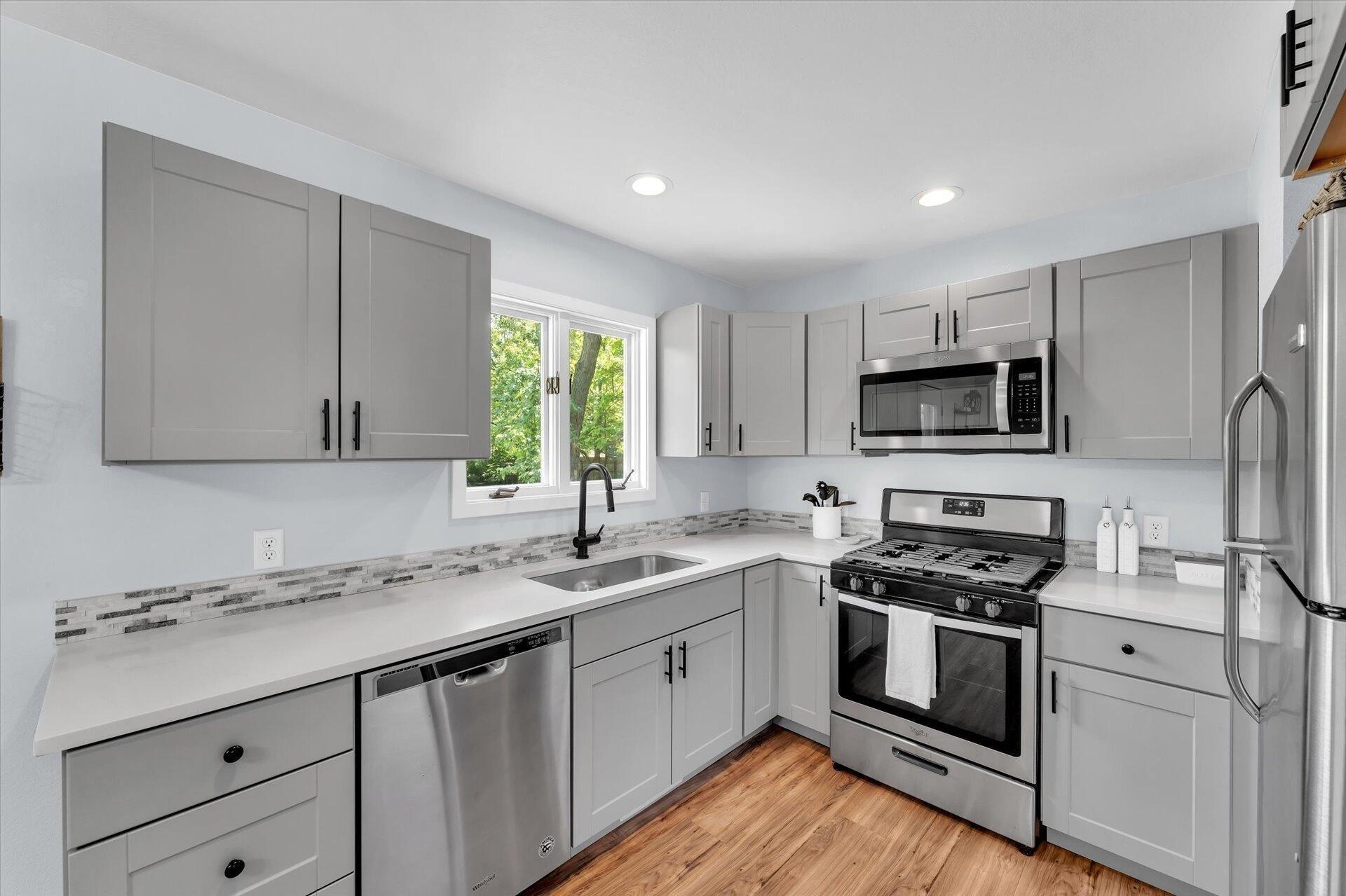 S Brooks Rd, Muskegon, MI 49442