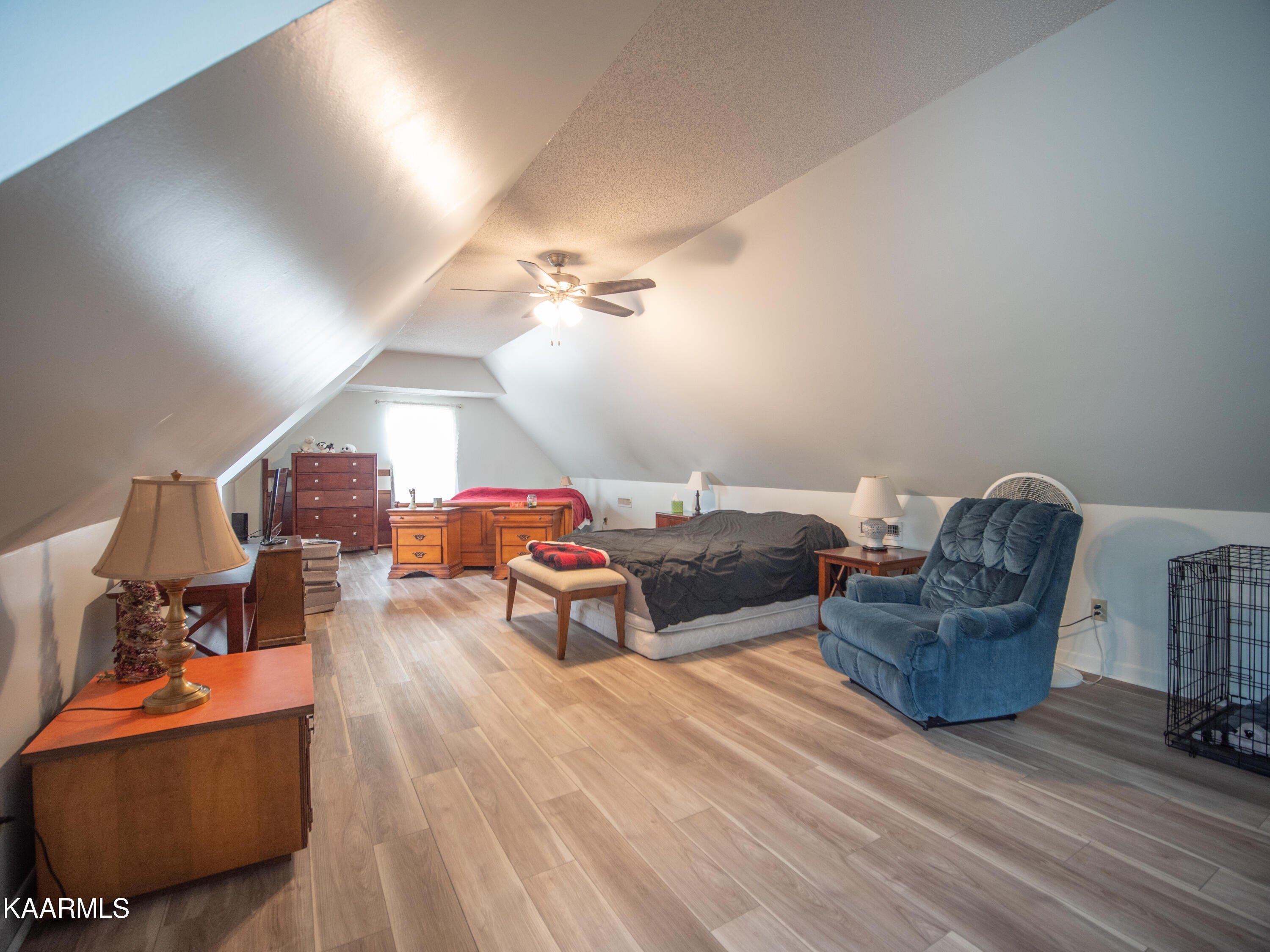 Longcress Dr, Knoxville, TN 37918