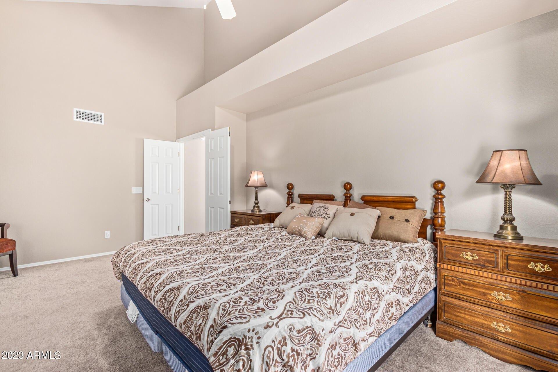 E Hiddenview Dr, Phoenix, AZ 85048