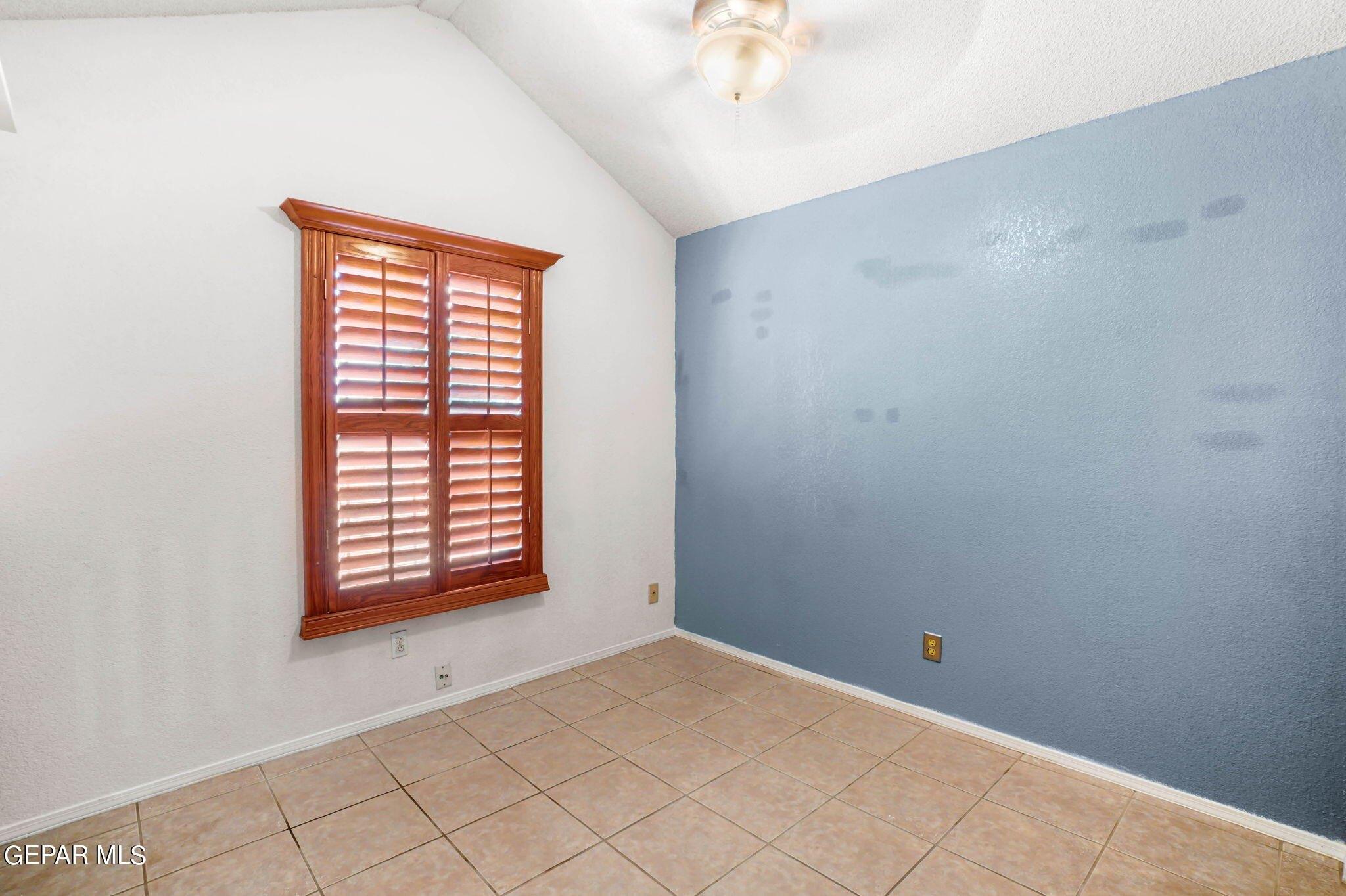 Spire Terrace Dr, El Paso, TX 79936