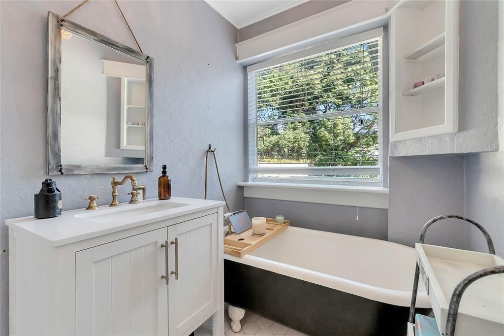 W 10th Ave, Mount Dora, FL 32757