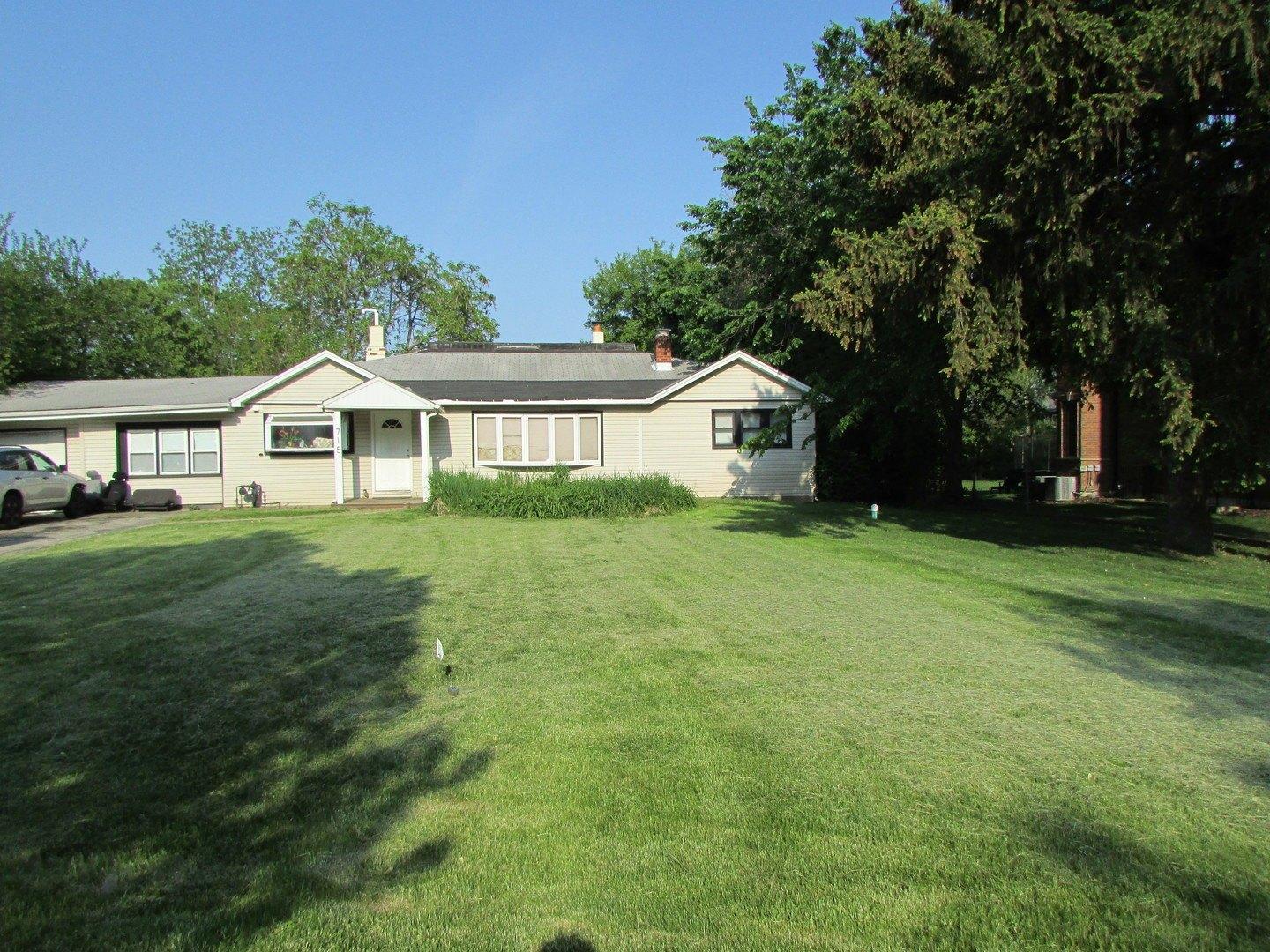 Alice Dr, Northbrook, IL 60062