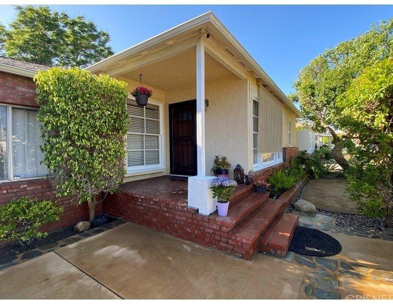Sylvia Ave, Reseda, CA 91335