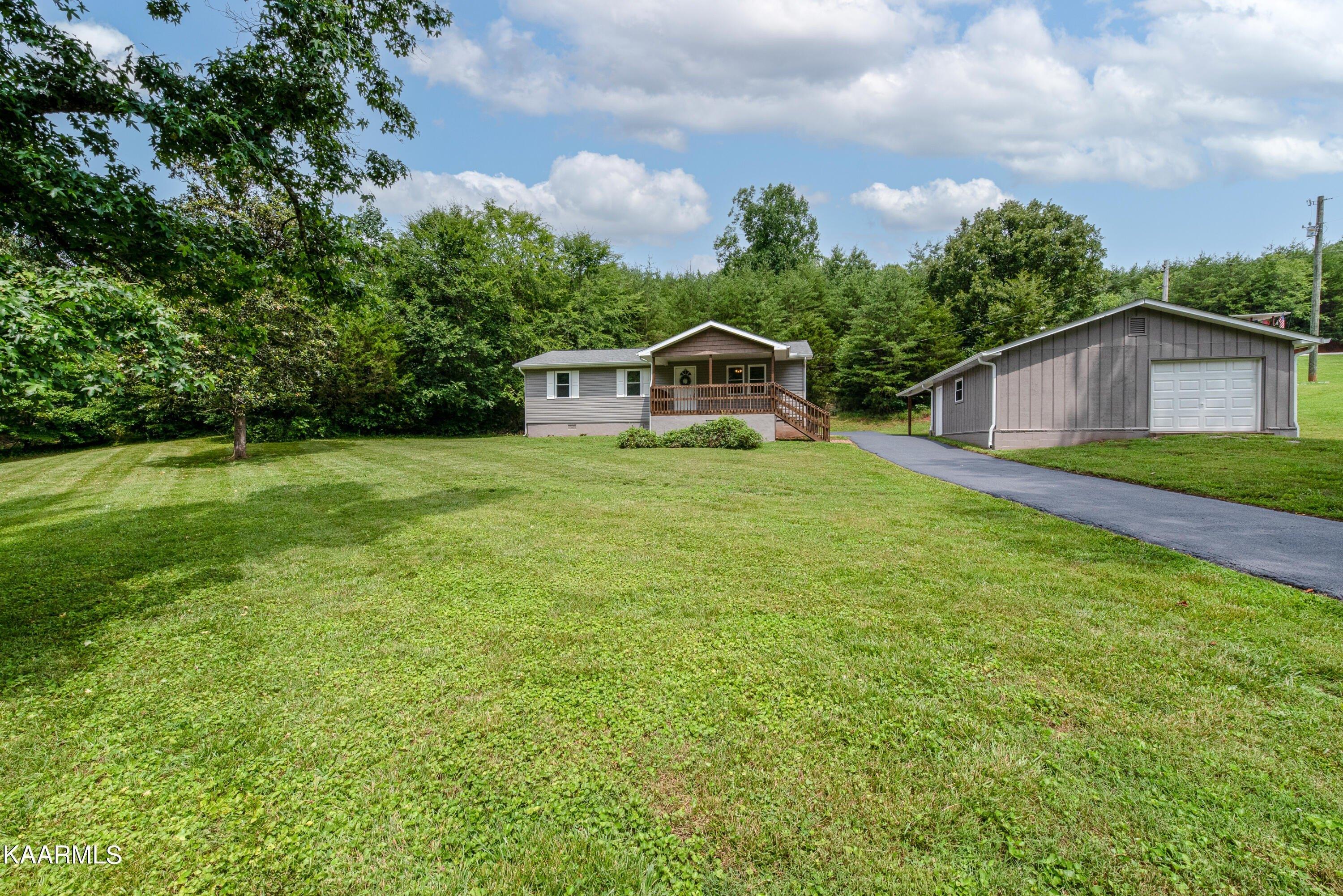 Brewer Rd, Maryville, TN 37801