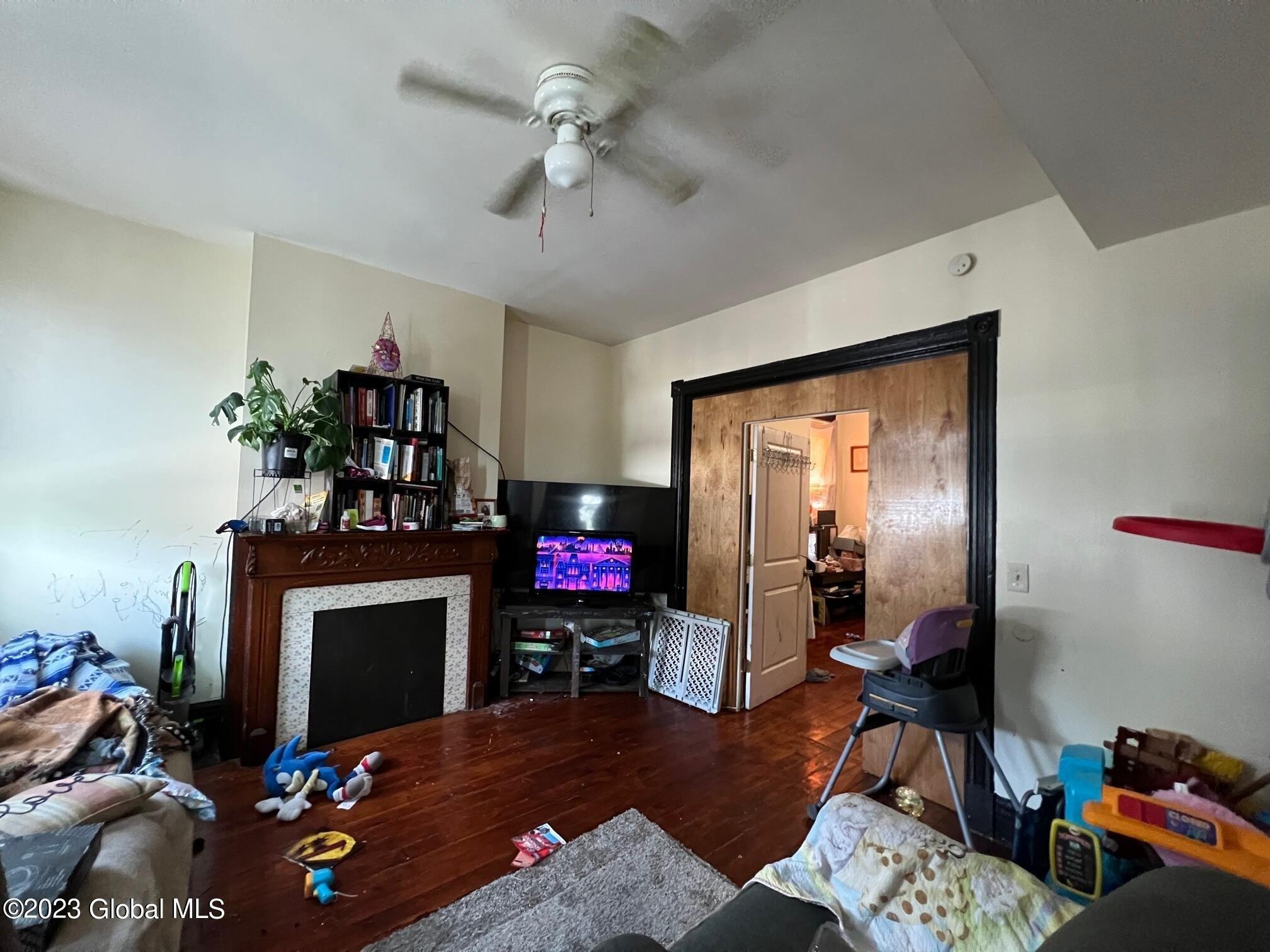 Ontario St, Albany, NY 12206