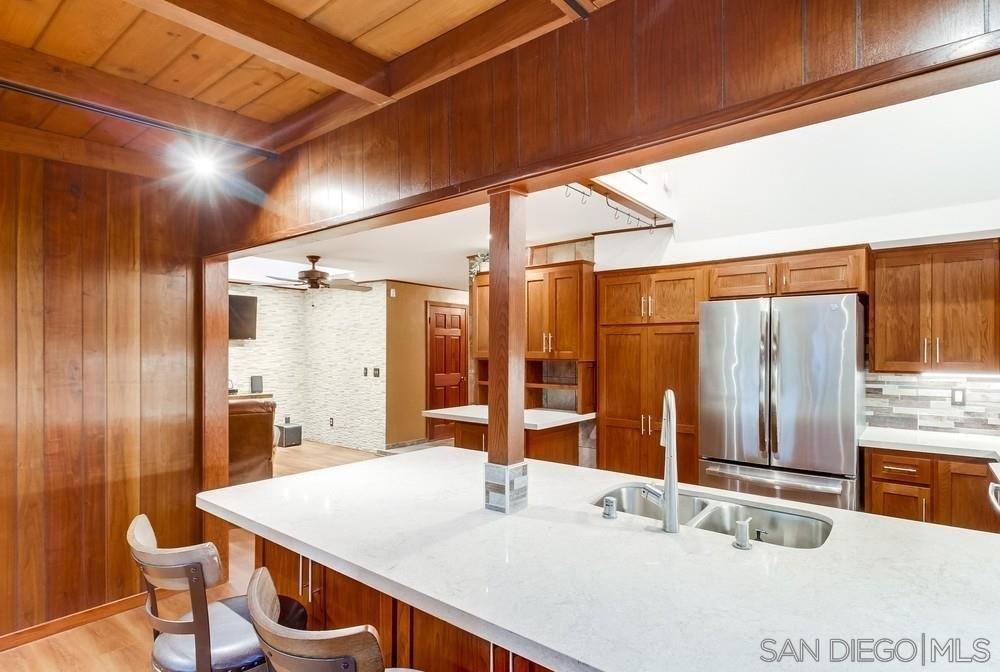 Rockglen Ave, San Diego, CA 92111