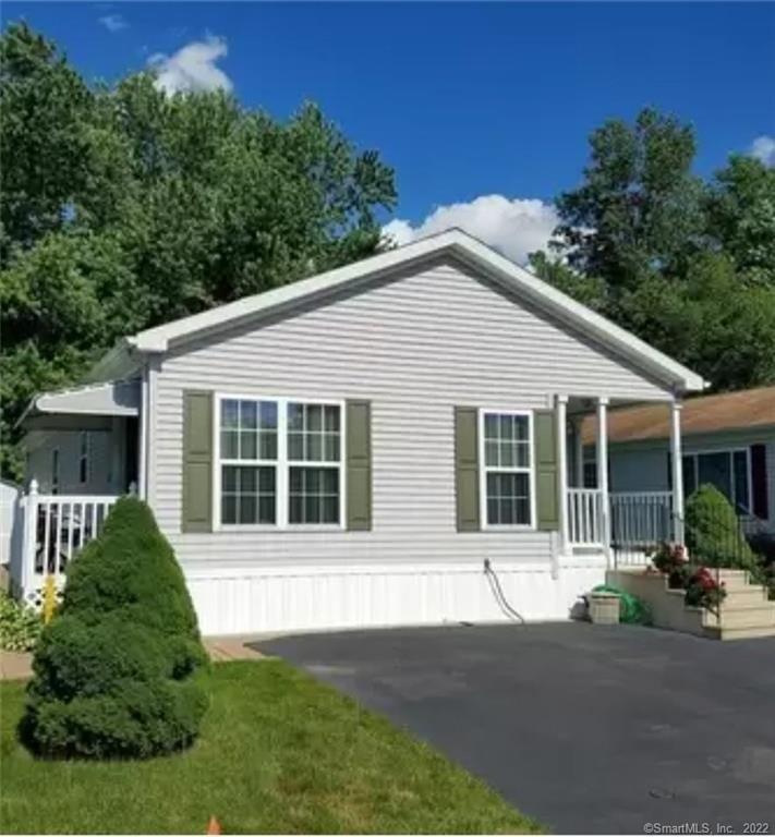 Laurel Cir, East Windsor, CT 06088