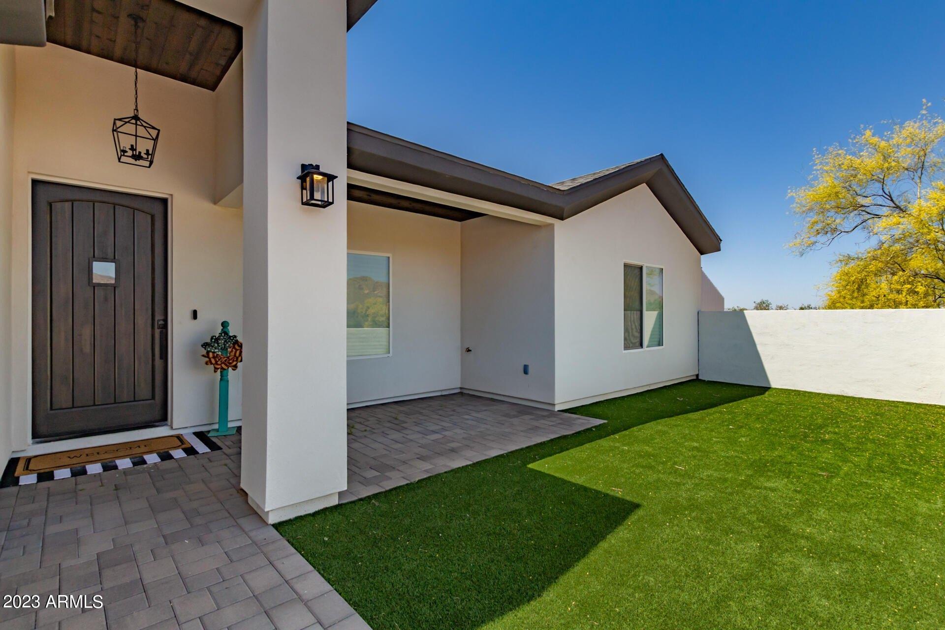 E Whiteley St, Apache Junction, AZ 85119