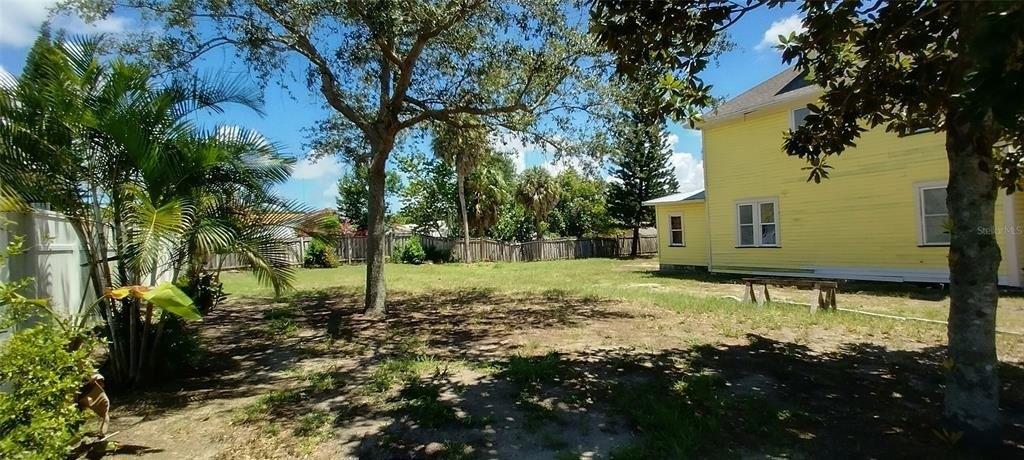 Division St, Tarpon Springs, FL 34689