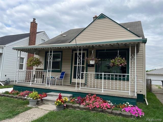 Lejeune Ave, Lincoln Park, MI 48146