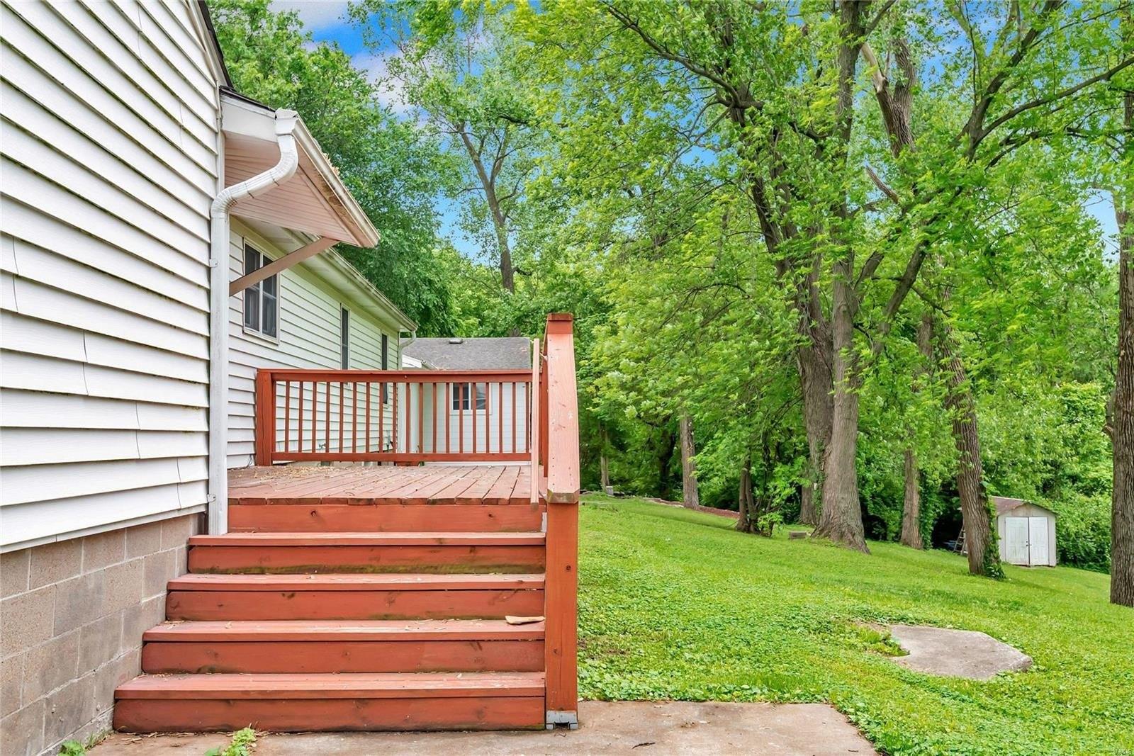 Duquette Dr, Saint Charles, MO 63301